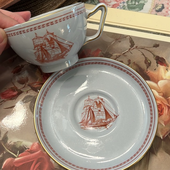 Spode Trade Winds Cup Saucer sets Red Gold England Fine Stone - Picture 4 of 9